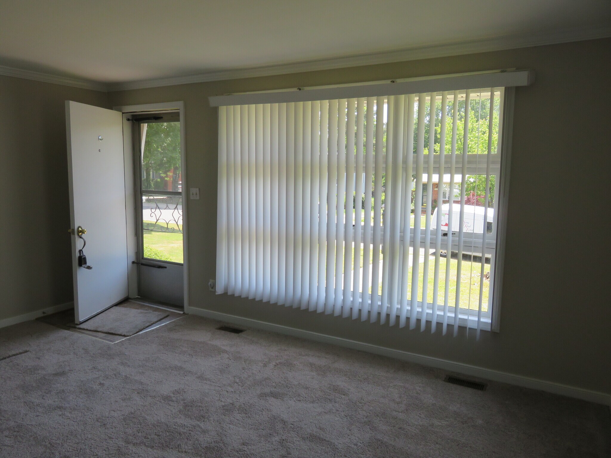 Building Photo - 4824 Belle Glade Dr