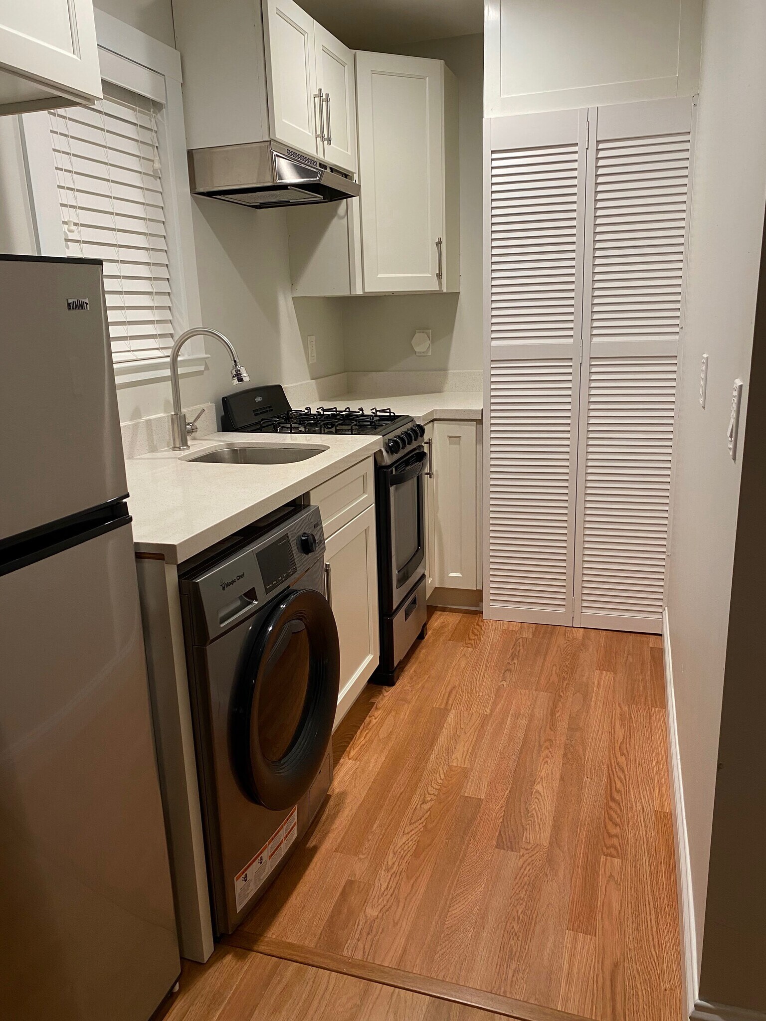 Kitchen 3 - 2445 Harrington Ave