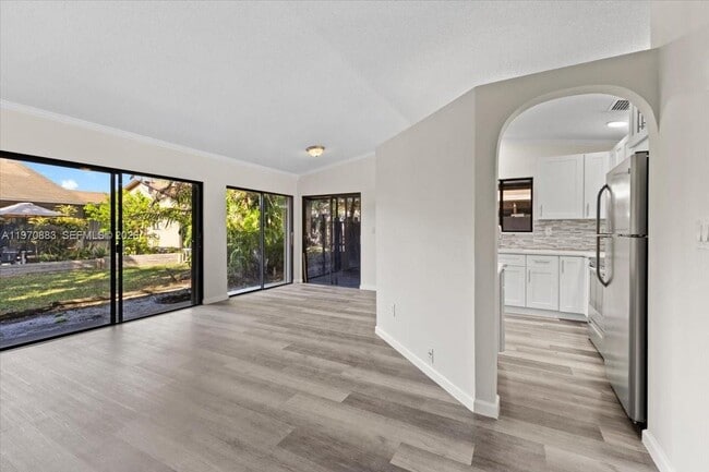 Building Photo - 9701 W Daffodil Ln