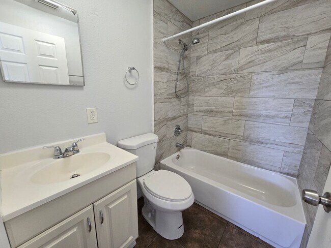 Building Photo - 2147 Dodge Ave