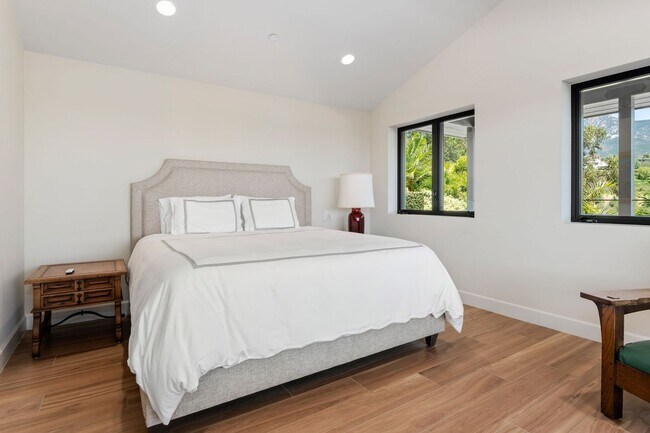 Building Photo - Tuscan Dream Villa in Summerland — Ocean Views, Orchard Serenity, Fully Furnished Retreat