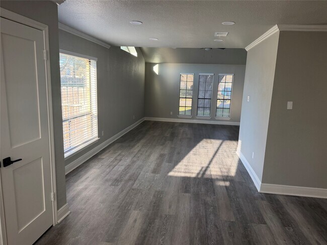 Building Photo - 12230 Kleinmeadow Dr