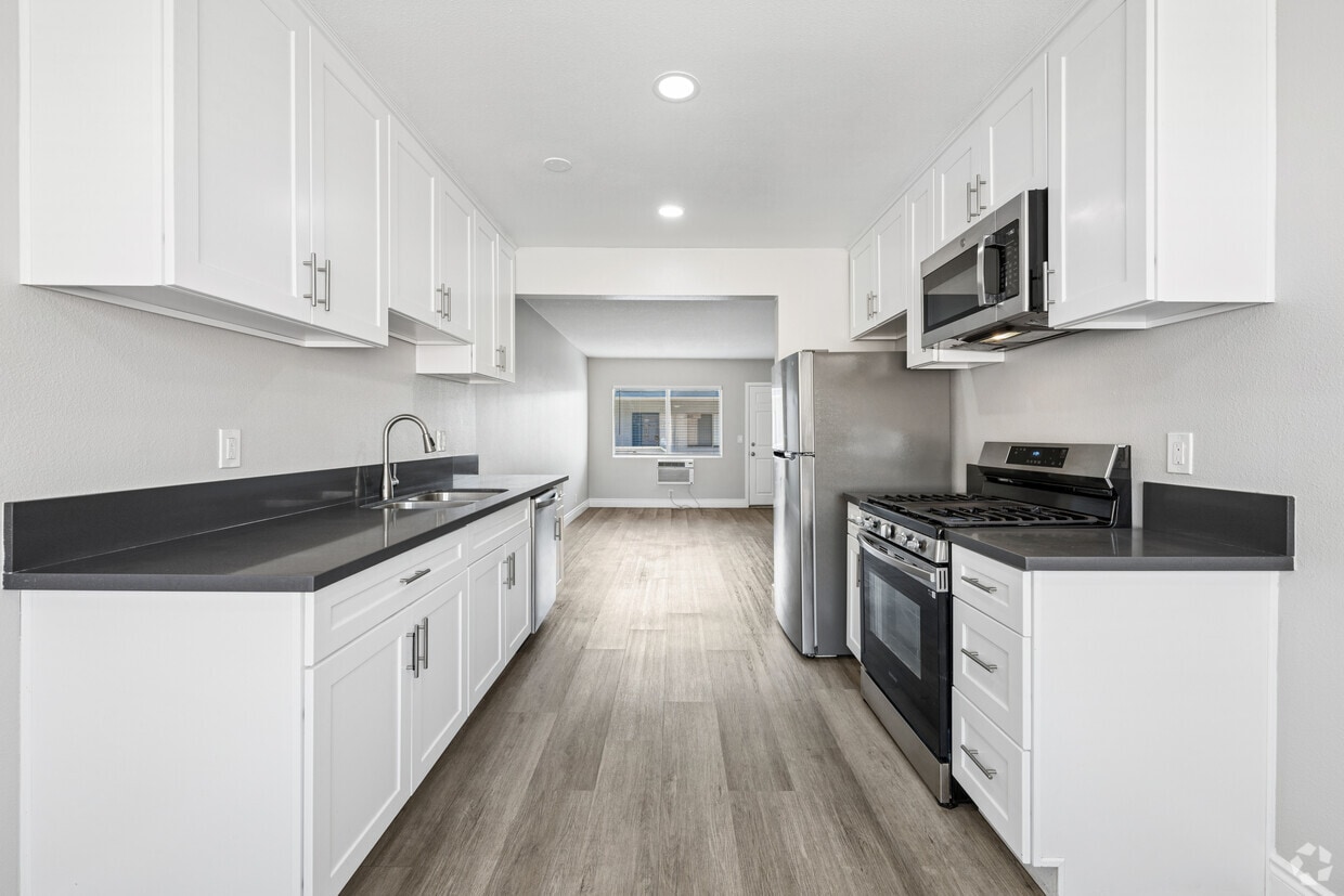 palm-view-apartments-in-azusa-