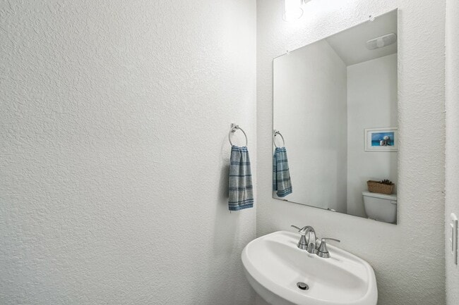 Building Photo - 1127 Aronia Ln