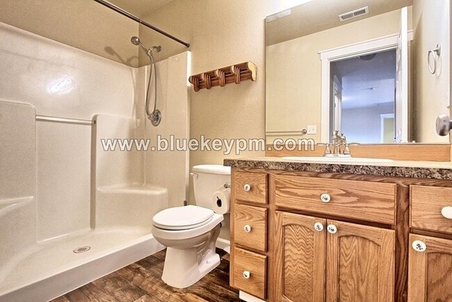 Building Photo - 3 Bed, 2.5 Bath Home in Salmon Creek Area