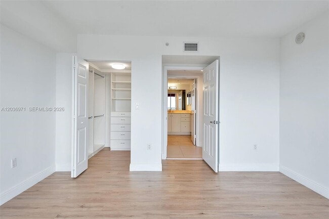Building Photo - 3232 SW 22nd St