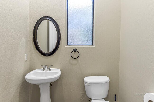 Building Photo - 11022 Robin Hood Ct