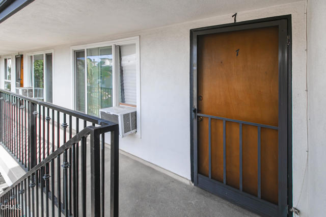 Building Photo - 1736 Normandie Ave