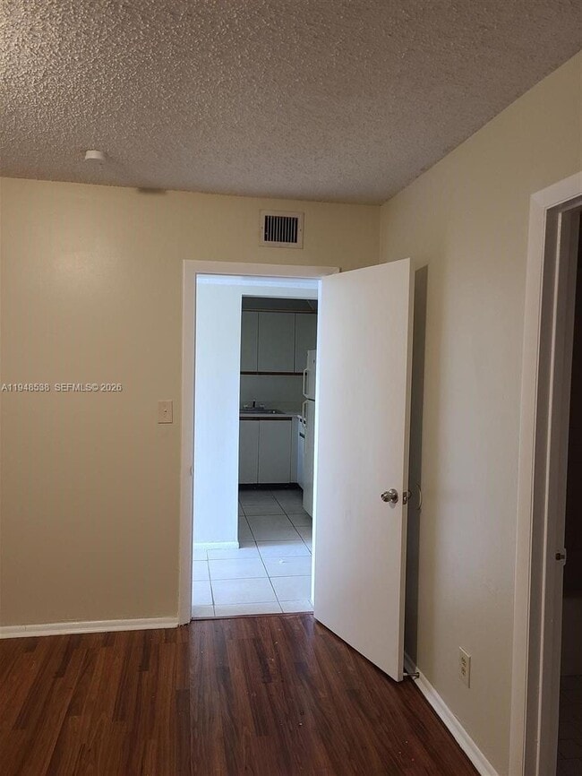 Building Photo - 7925 S Colony Cir