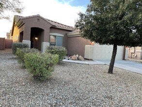 Building Photo - 806 S 111th Dr