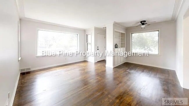 Building Photo - 662 K St