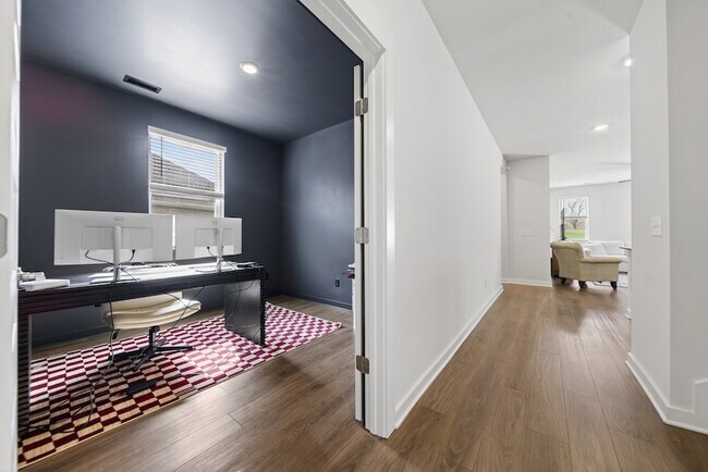 Building Photo - 313 Gingerwood Ln