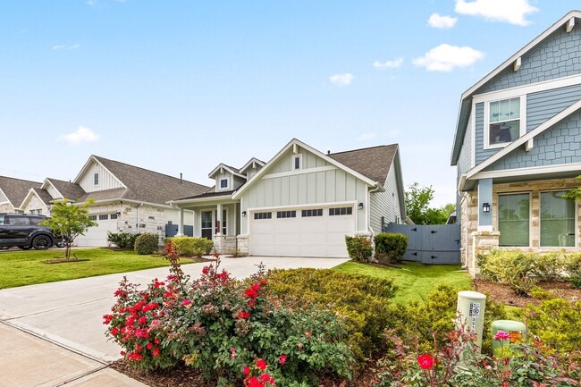 Building Photo - 33142 School Hl Rd