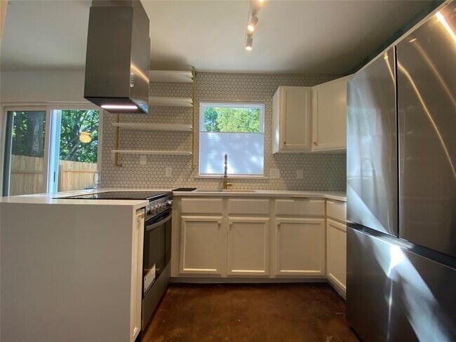 Building Photo - 7208 Meador Ave