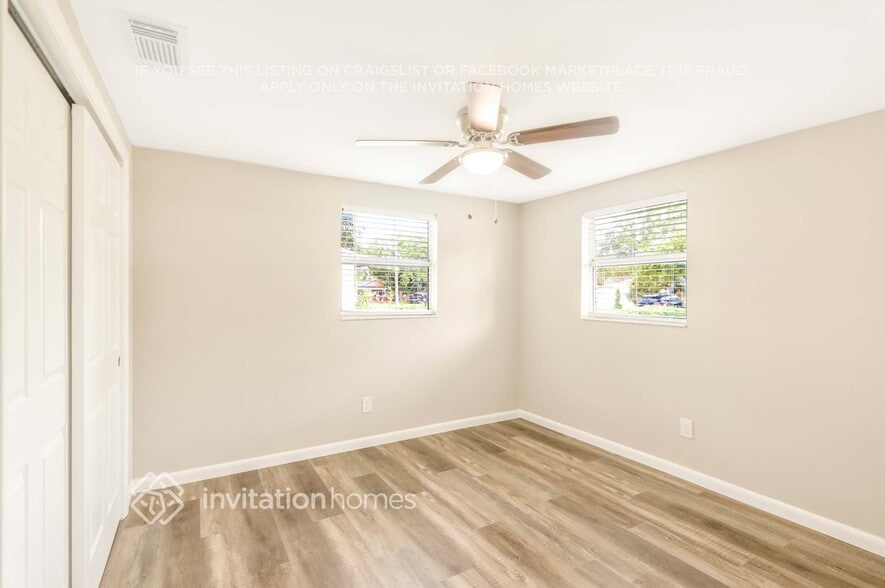 Building Photo - 210 Paka Ct