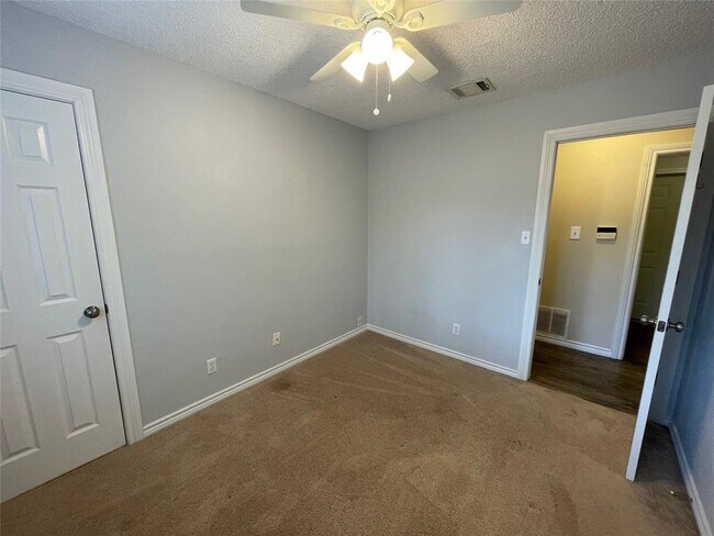 Building Photo - 8408 Dixon Dr