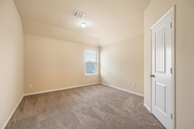 Building Photo - 3530 Vivaldi Dr