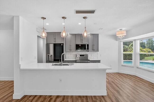 Building Photo - 4230 Shady Oaks Ct