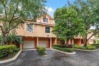 Building Photo - 2032 Alta Meadows Ln
