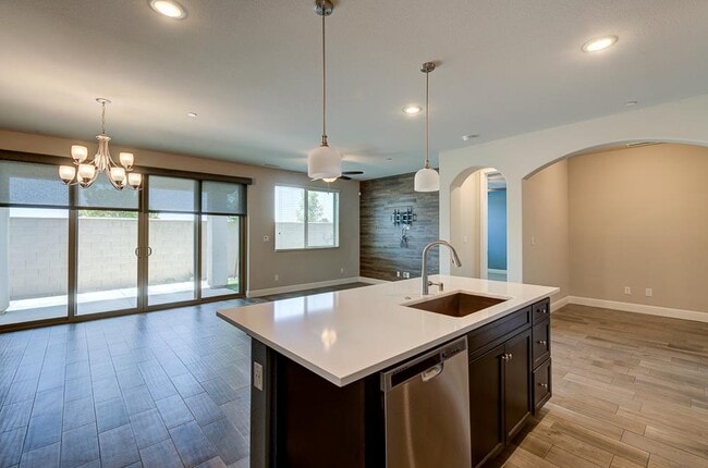 Building Photo - 2935 N Leya Dr