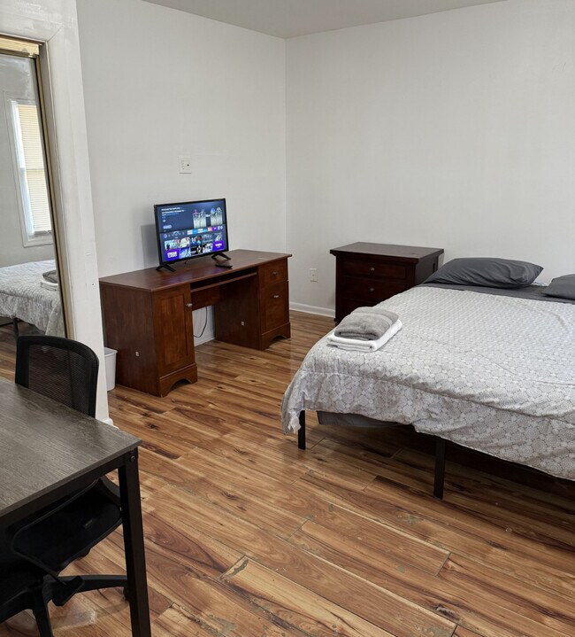 Building Photo - 456 Convery Blvd