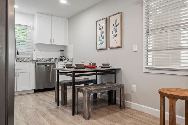 Building Photo - 1158 7th St S