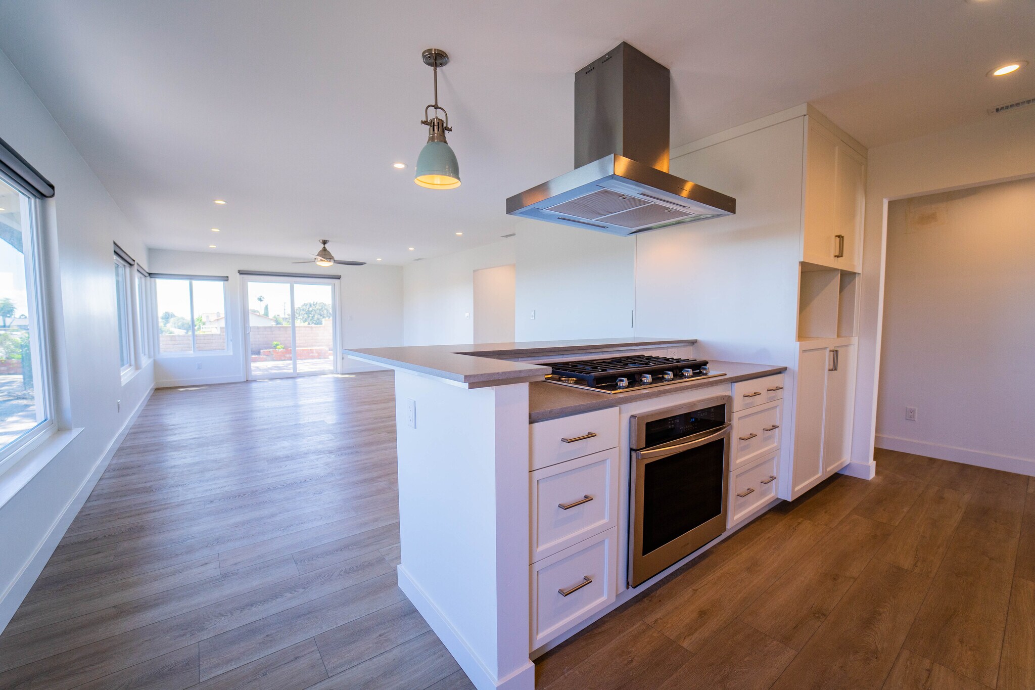 Building Photo - 1830 Illion St