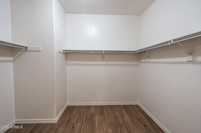 Building Photo - 18445 W Saguaro Ln