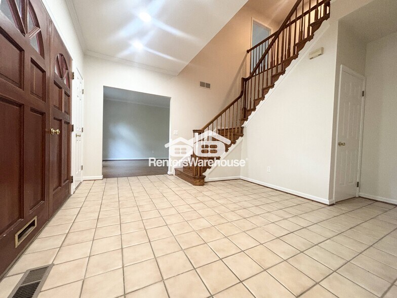 Building Photo - 6212 Massachusetts Ave