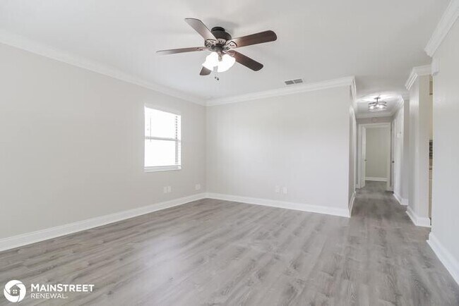 Building Photo - 505 E Palmetto Ave