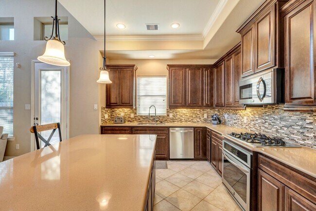 Building Photo - 18418 Hounds Lake Dr