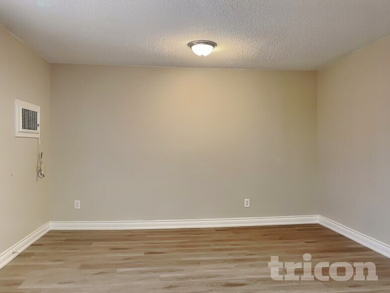 Building Photo - 12981 Knight Ct