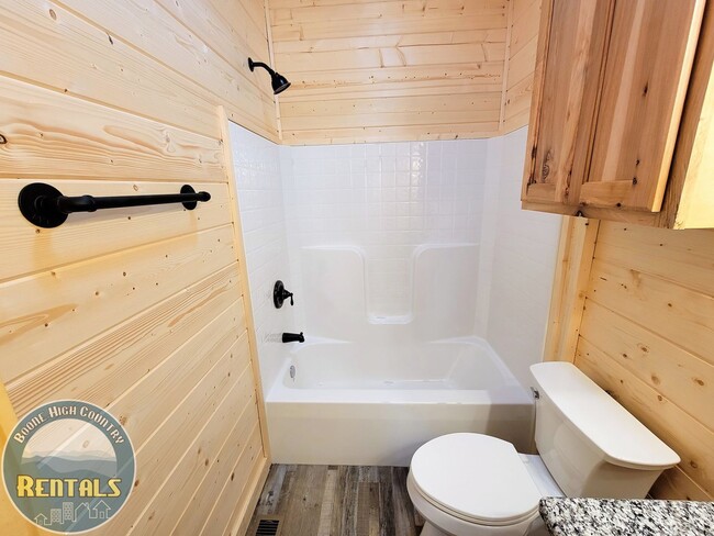 Building Photo - Beautiful 1-Bed Cabin In Trade, Tennessee