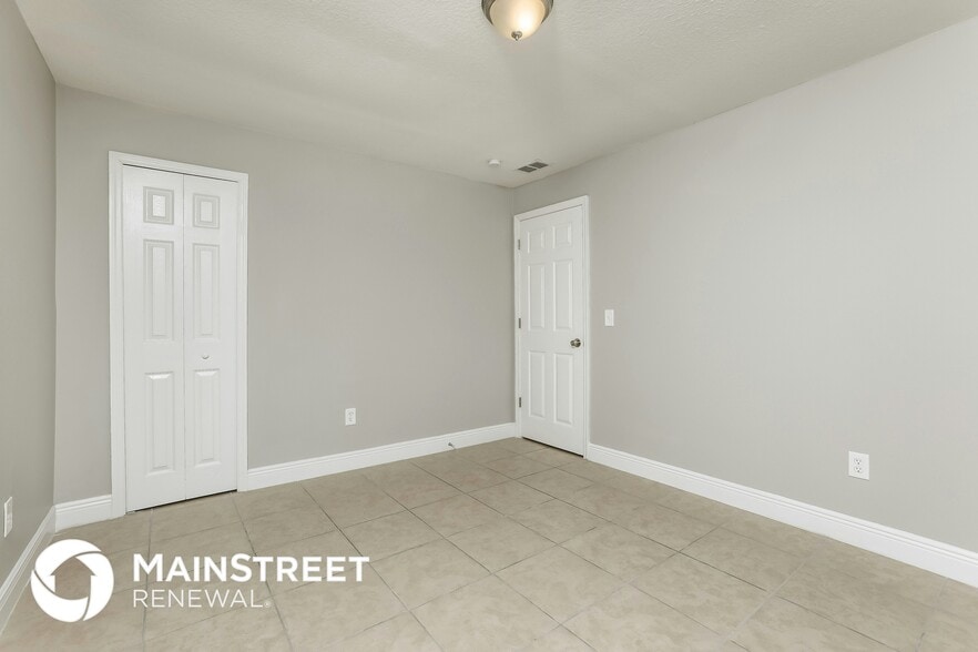 Building Photo - 7024 Davar Ave