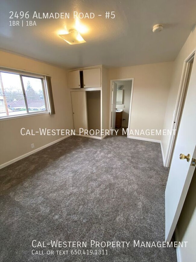 Building Photo - 1 bed 1 bath upstairs apartment in Willow ...