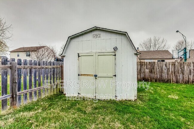 Building Photo - 1115 Spend a Buck Ct