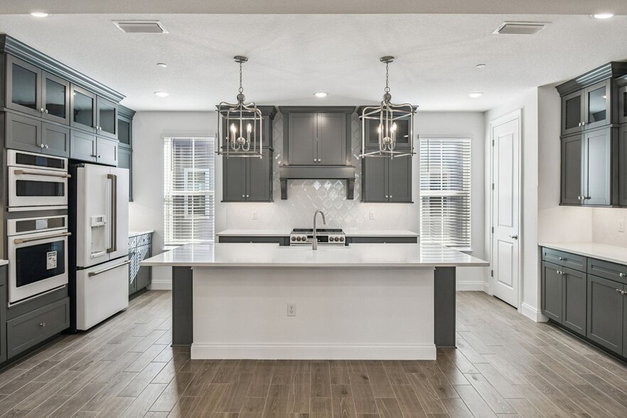 Building Photo - 1927 Risby Aly