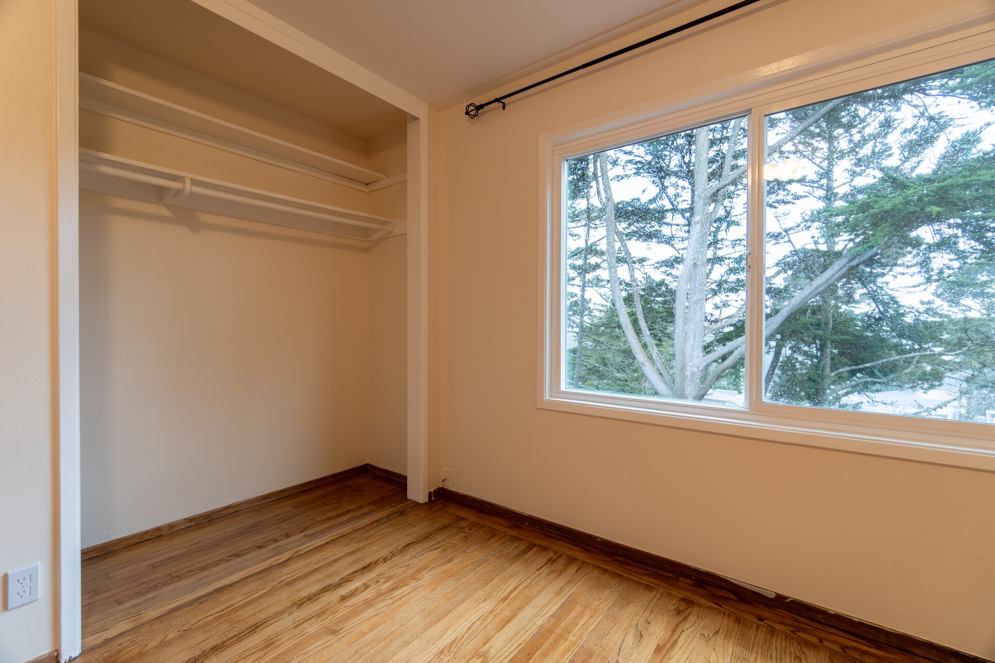 Building Photo - 127 Starview Way