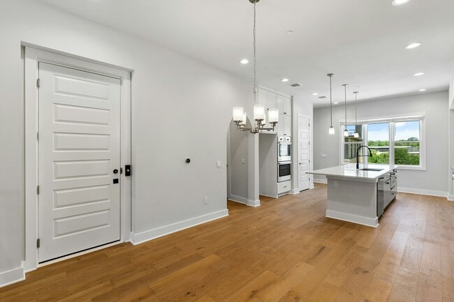 Building Photo - 4611 Unity Cir