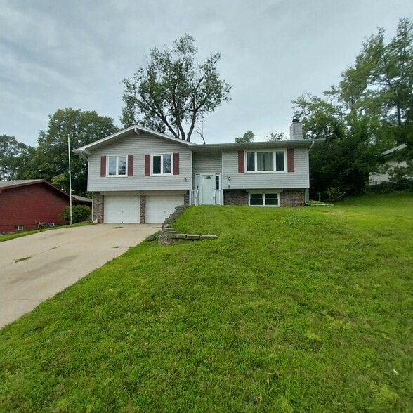 Front of Home - 208 Sandi Ct