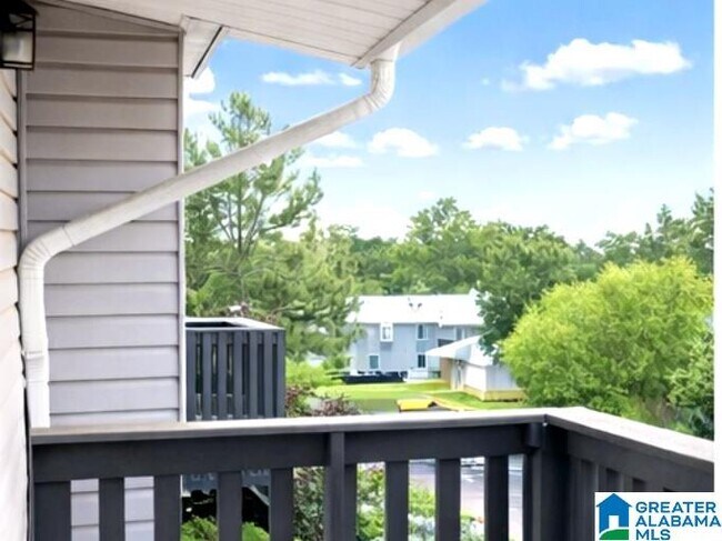 Building Photo - 1303 Woodland Vlg