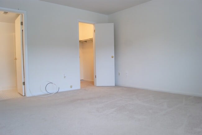 Building Photo - Charming 2 Bedroom/2 Bathroom Apartment in Perry Hall, MD!
