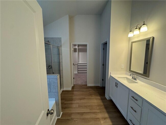 Building Photo - 1129 Georgian Point Dr