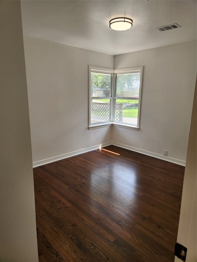 Building Photo - 1635 Wilde Rock Way