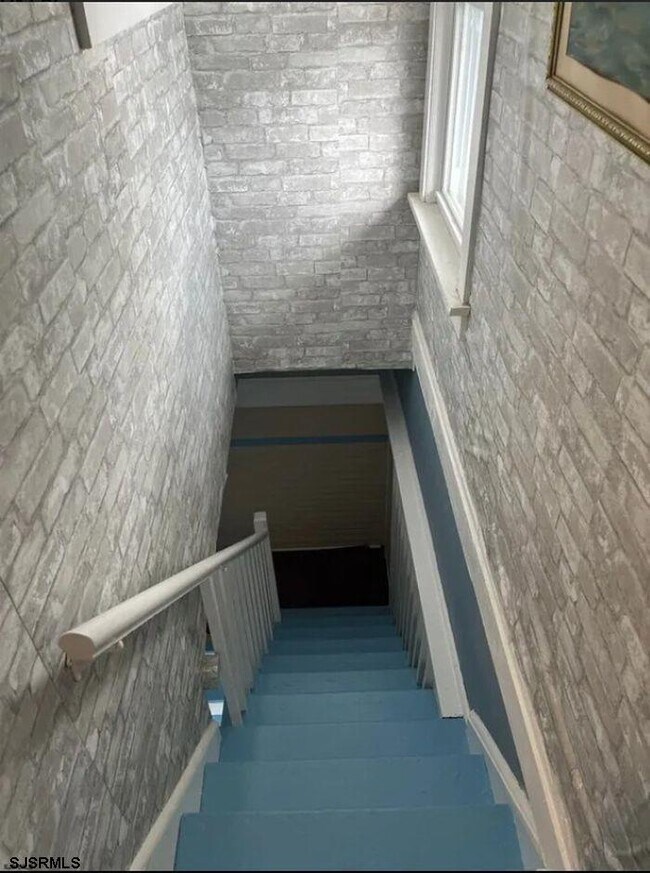 Building Photo - 106 N Rosborough Ave