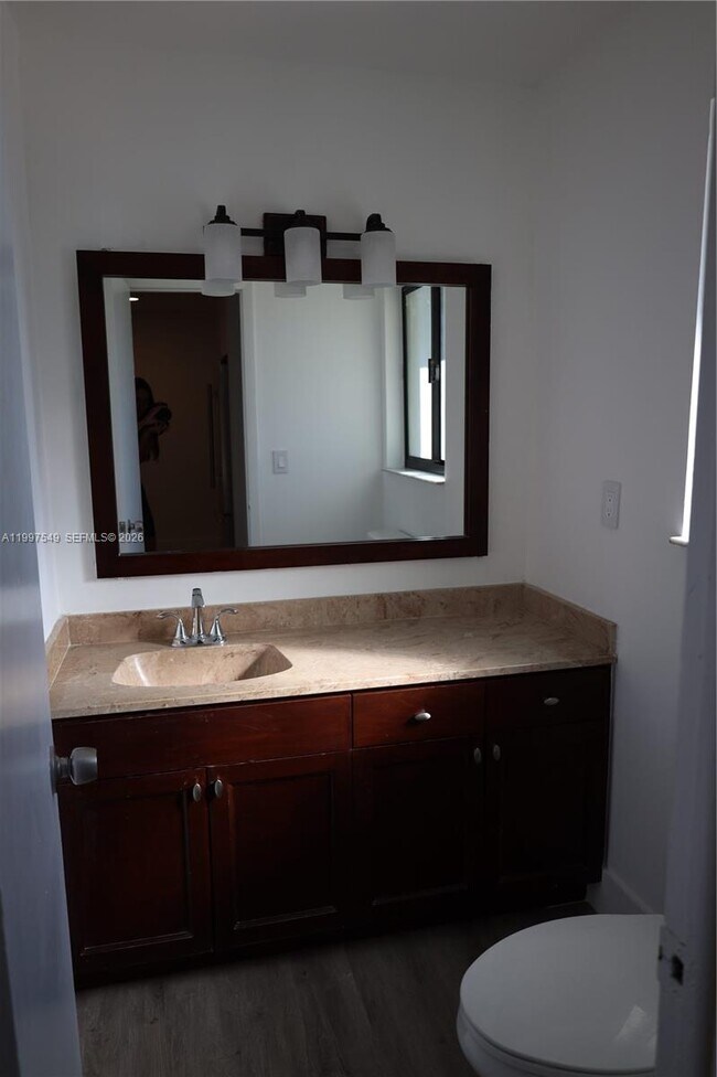 Building Photo - 2385 NE 171 St