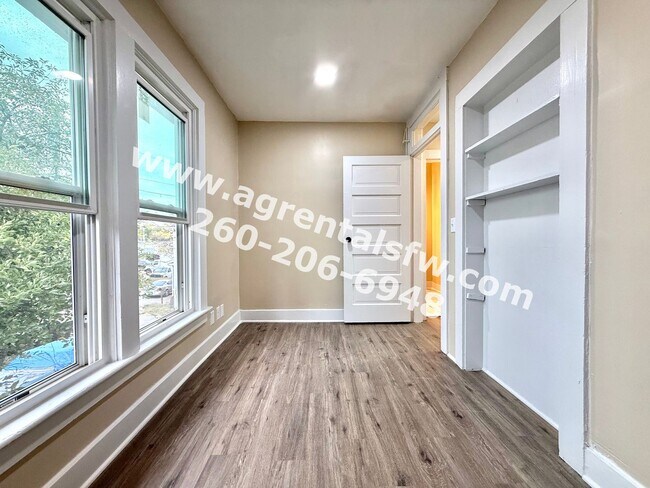 Building Photo - 1829 Broadway