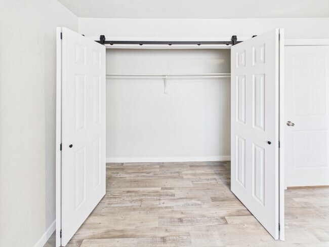 Building Photo - 1044 Coronado Pkwy S