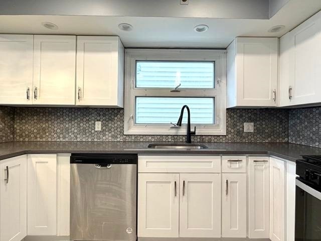 Building Photo - 182 W 32nd St