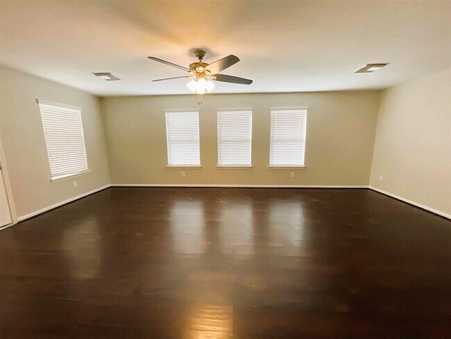 Building Photo - 2518 Hidden Park Ln